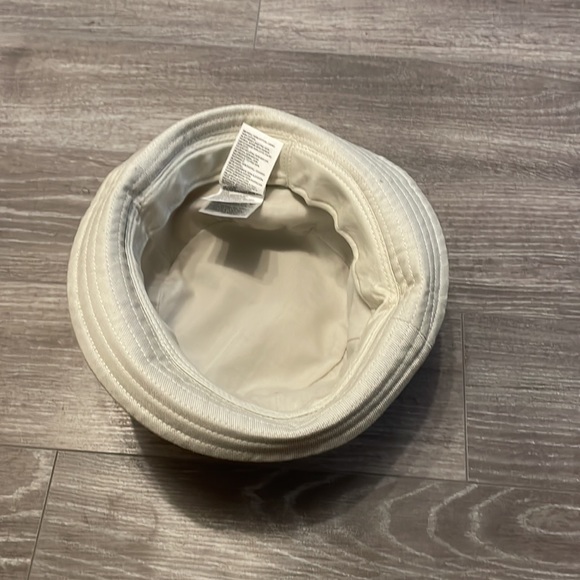 Bucket hat - Picture 3 of 3